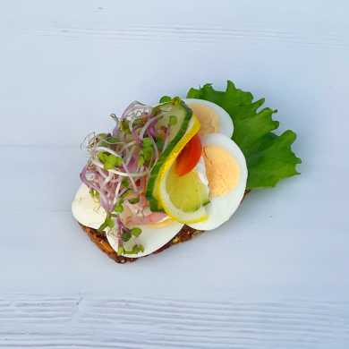 Håndmad med æg og rejer  bestil gerne 2 dage i forvejen 