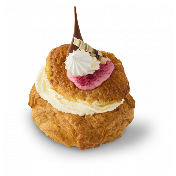 Fastelavnsbolle med jordbær/rabarber