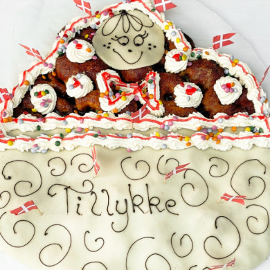 Stor brunsviger kagemand m/glasur, 20 pers. (Afh. efter kl. 10.00)