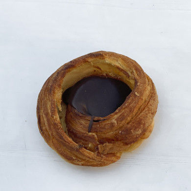 Kanelsnegl m. brun glasur