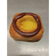 Fastelavnsbolle med creme