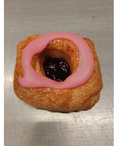 Fastelavnsbolle med hindbær 