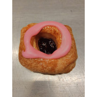 Fastelavnsbolle med hindbær 