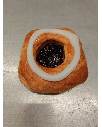 Fastelavnsbolle med sveske 