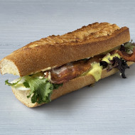 Sandwich m. kylling og chilidressing Sandwich m. kylling og chilidressing