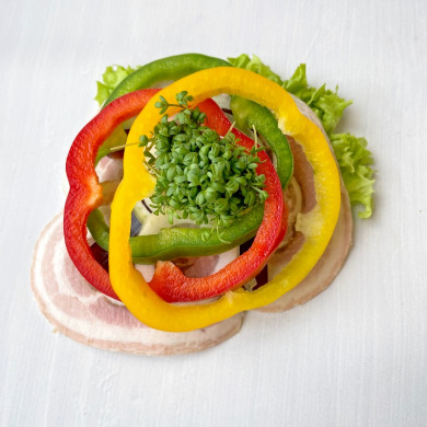 Højt belagt smørrebrød m. rullepølse -Bestilles 2 dage før