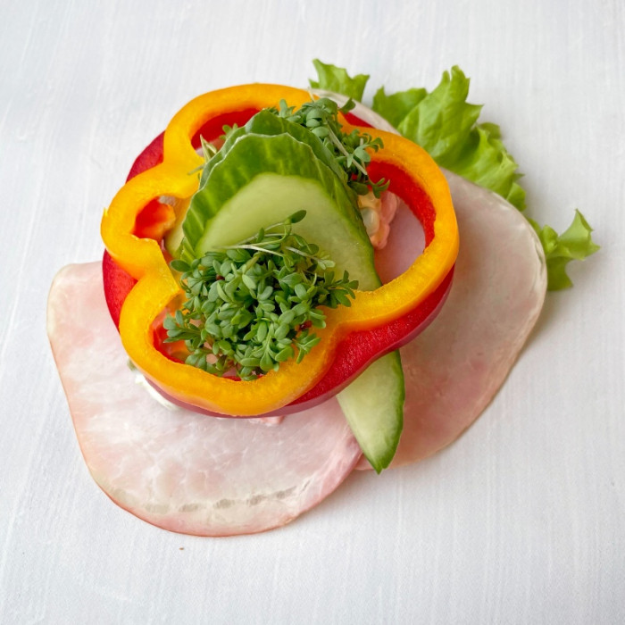 Højt belagt smørrebrød m. skinke - Bestilles 2 dage før